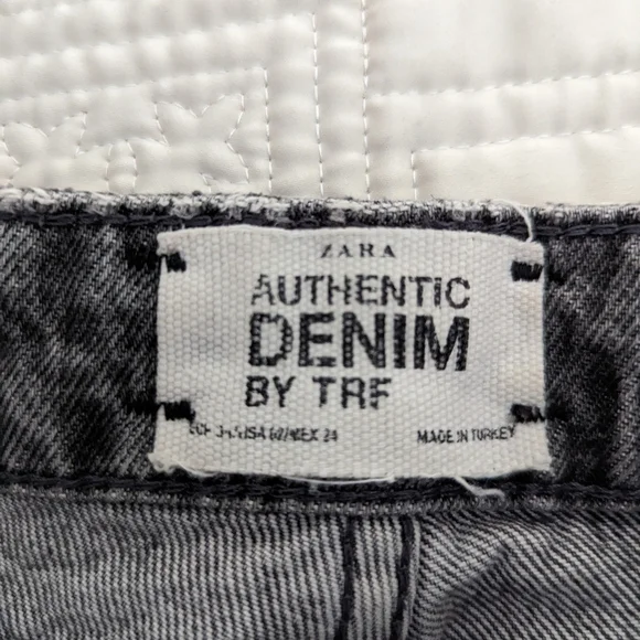 ZARA Dark Grey Boyfriend Fit Raw Hems High Rise Casual Button Fly Jeans Size 24 - Picture 8 of 12